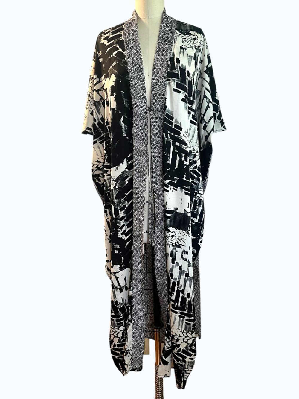 Religion Black White Graphic Print Maxi Kimono Duster Cardigan Small